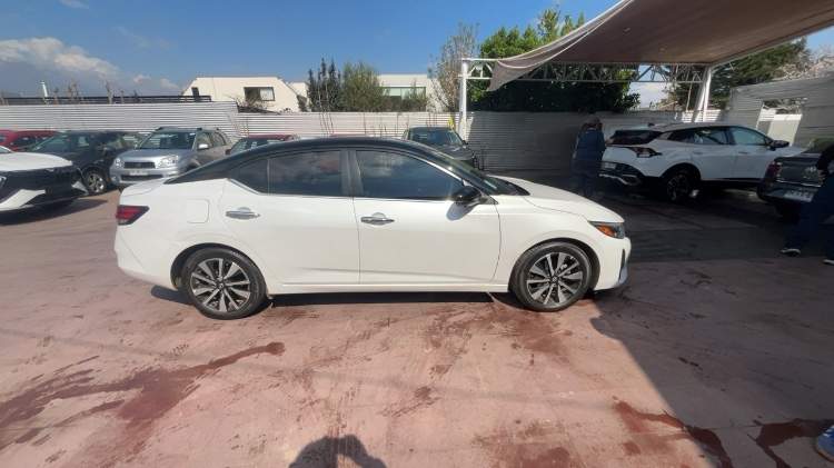 Nissan Sentra 2.0 Advance 4x2 Cvt At 4p año 2025