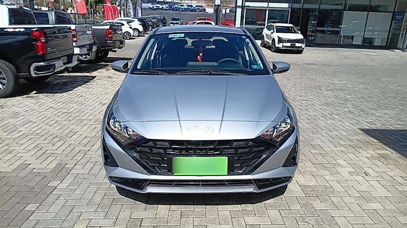 Hyundai I20 1.4 Plus Fl Bi3 4x2 Hb Mt 5p año 2025