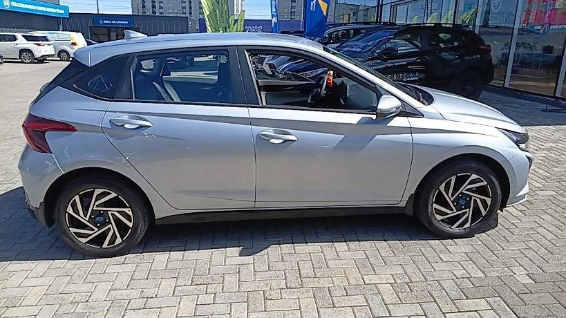 Hyundai I20 1.4 Plus Fl Bi3 4x2 Hb Mt 5p año 2025