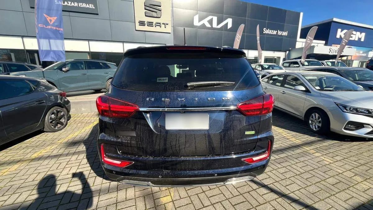 Ssangyong Rexton 2.2t Glx Diesel 4x2 6ab Nueva Radio 8at 5p año 2025