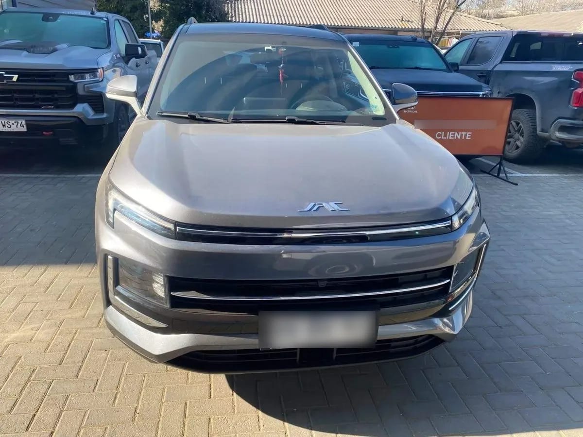 JAC Js4 1.5 Luxury 4x2 Cvt At 5p año 2026
