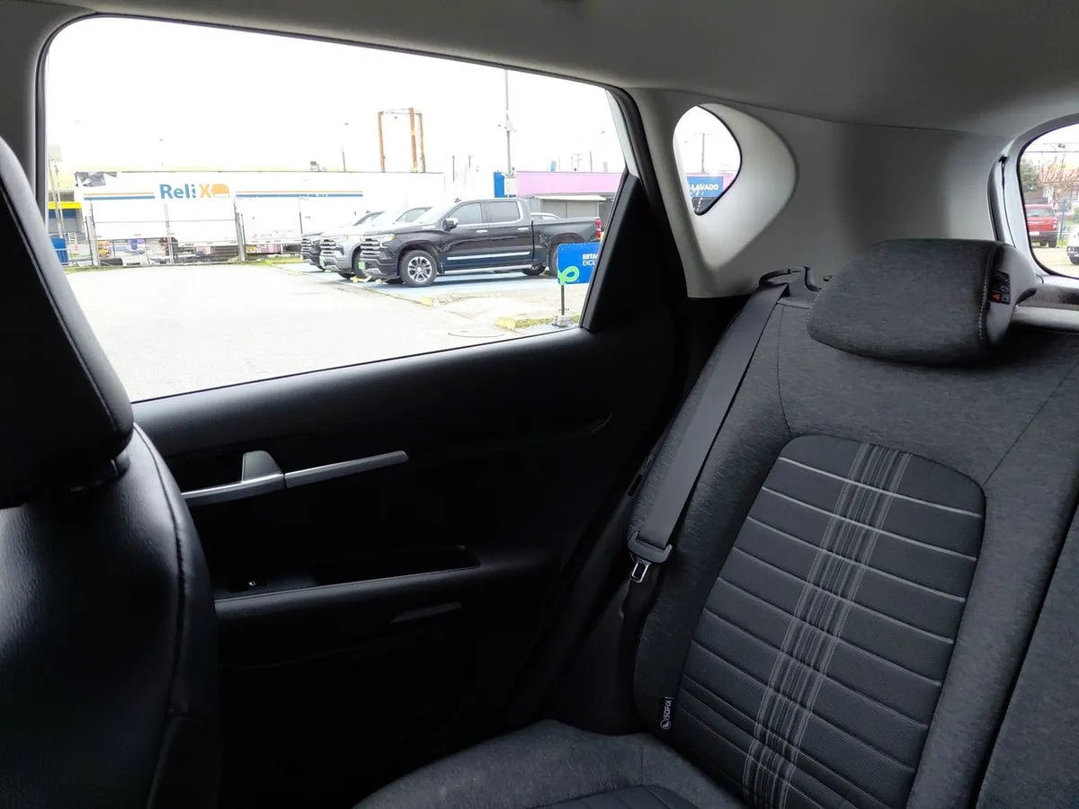 Kia Sonet 1.5 Ex 4x2 Ivt Ri At 5p año 2025
