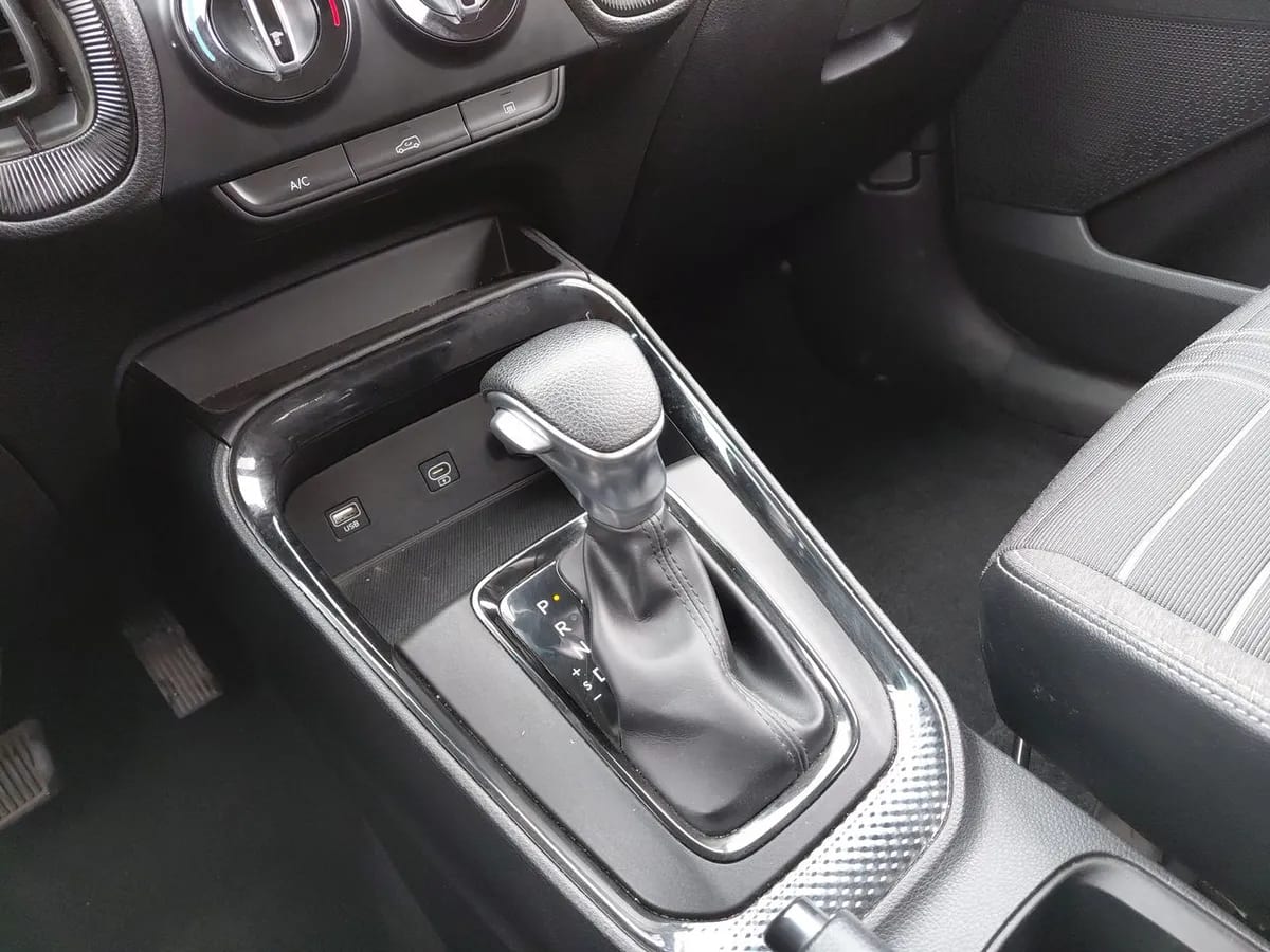 Kia Sonet 1.5 Ex 4x2 Ivt Ri At 5p año 2025