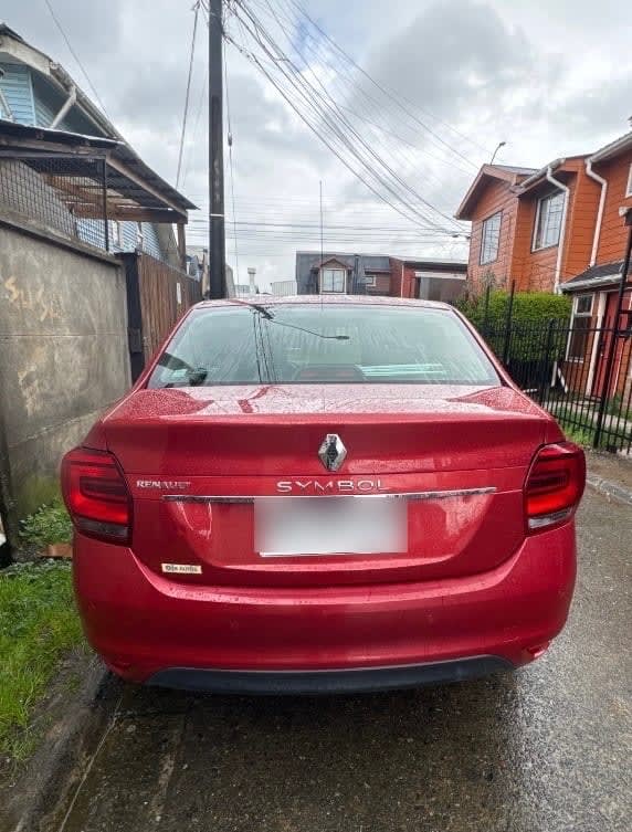 RENAULT SYMBOL 1.6 Intens Tech Mt año 2018