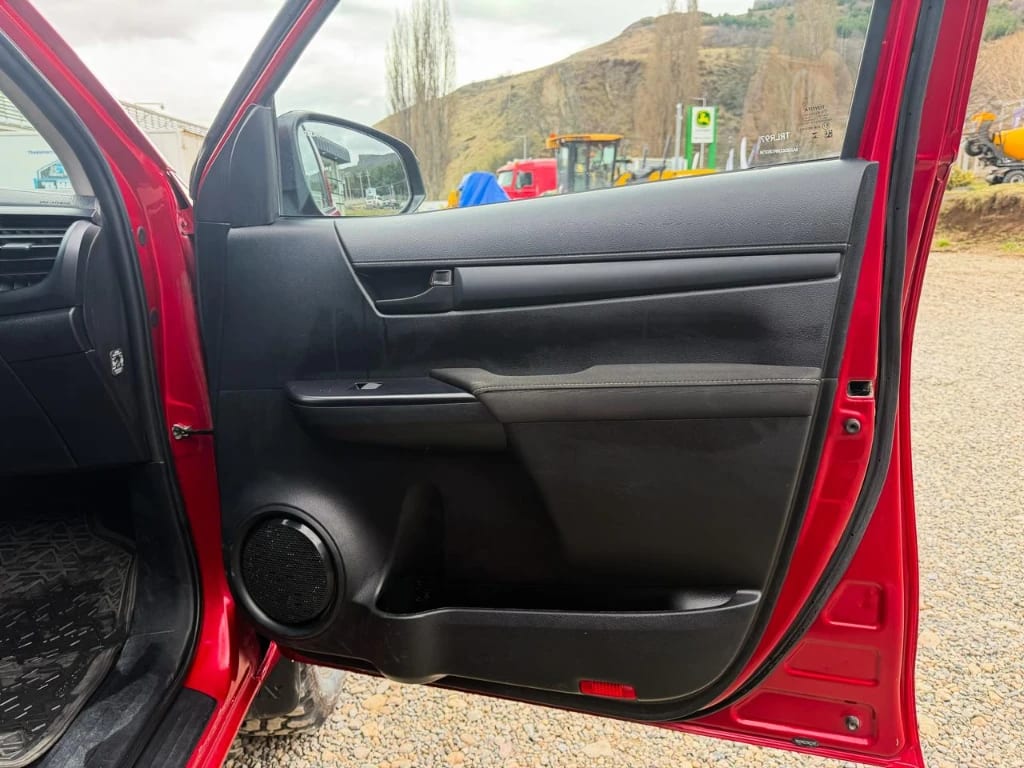 Toyota Hilux Hilux Dc 4x4 2.4 D Dx Mt año 2024