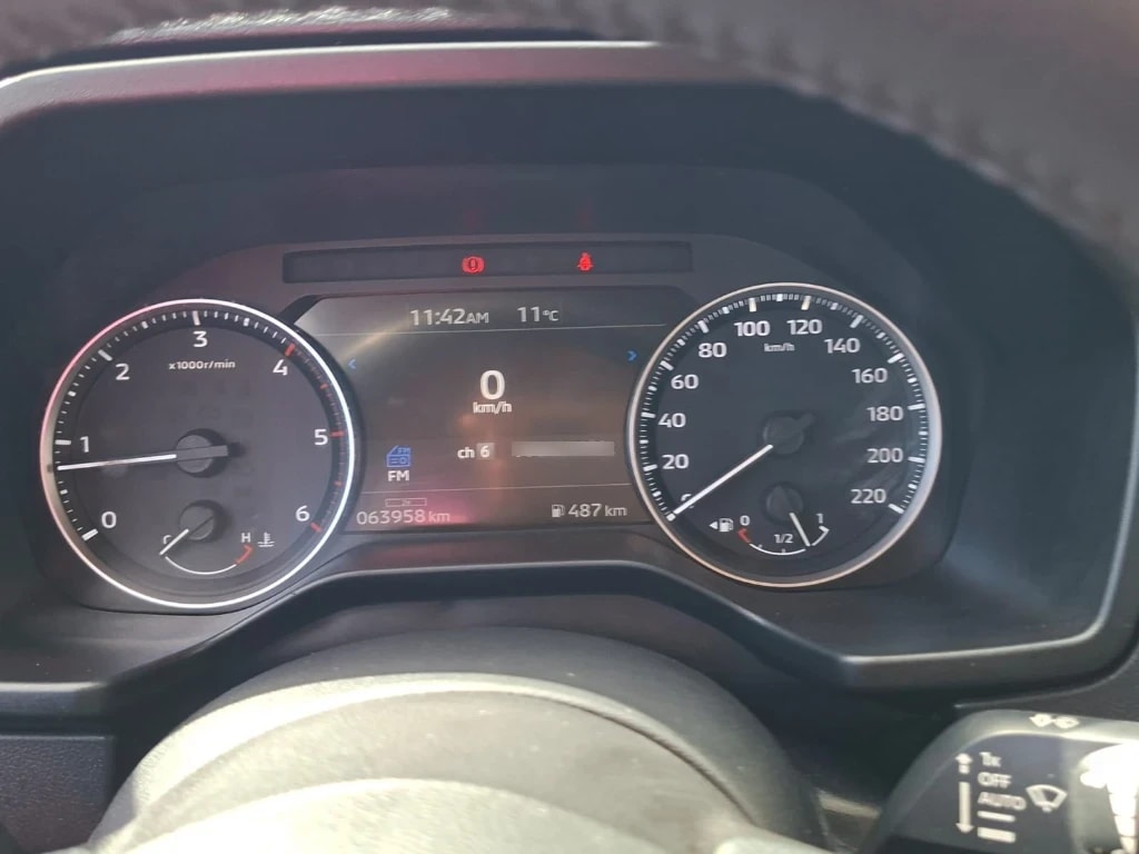 Mitsubishi L200 Katana D/c 2.4 Tdi Mt Xrt 4x4 año 2024