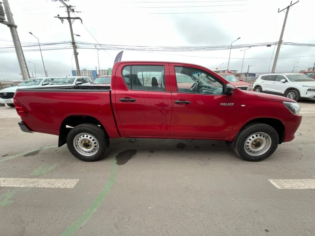 Toyota Hilux Dc 4x4 2.4 D Dx Mt año 2024