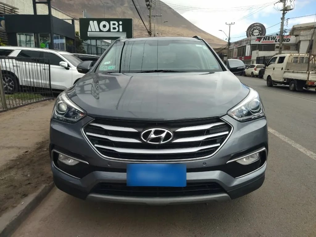 Hyundai Santa Fe 2.4 4x2 Mt 5p año 2017