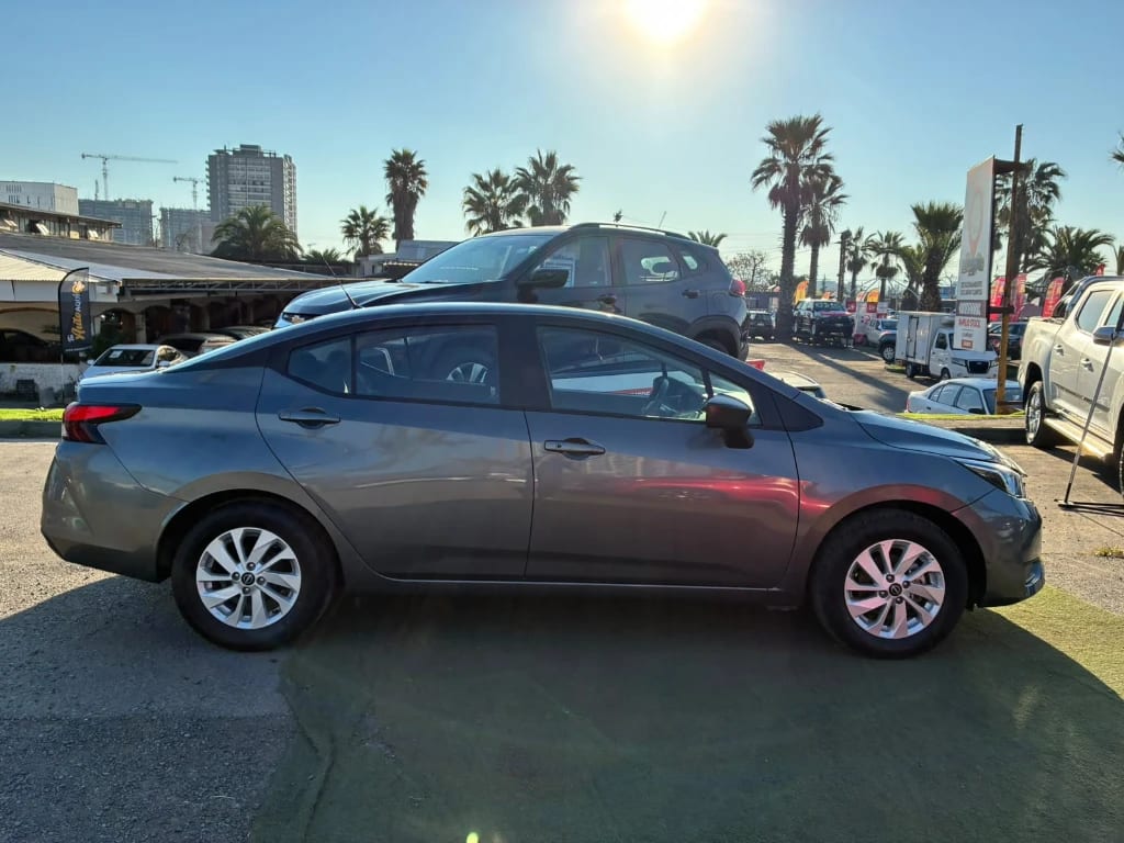 Nissan Versa 1.6 Sense 4x2 Mt 4p año 2025