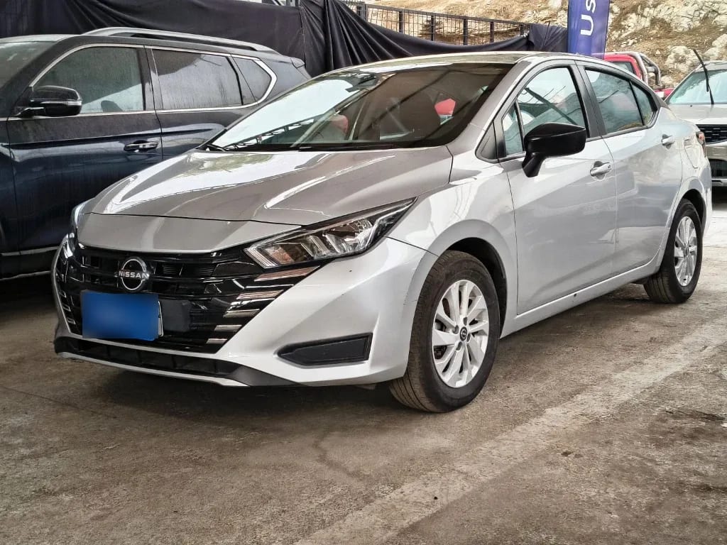 Nissan Versa 1.6 Sense 4x2 Mt 4p año 2025