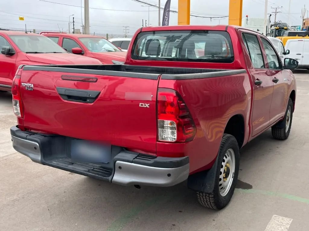 Toyota Hilux Dc 4x4 2.4 D Dx Mt año 2024
