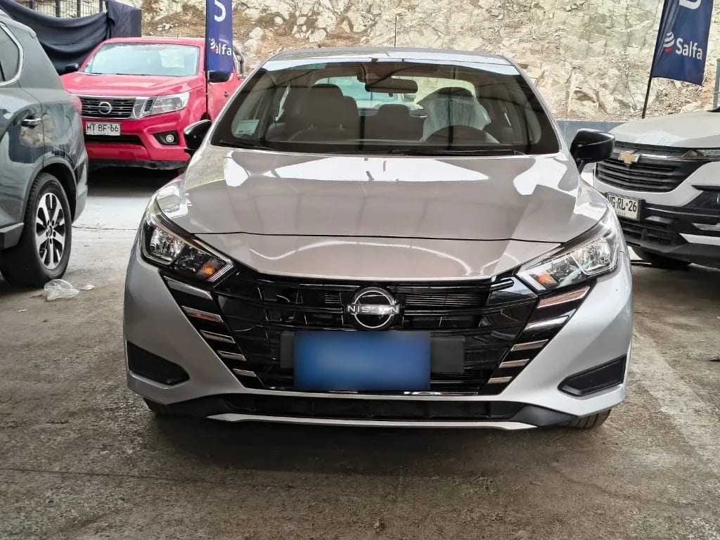 Nissan Versa 1.6 Sense 4x2 Mt 4p año 2025