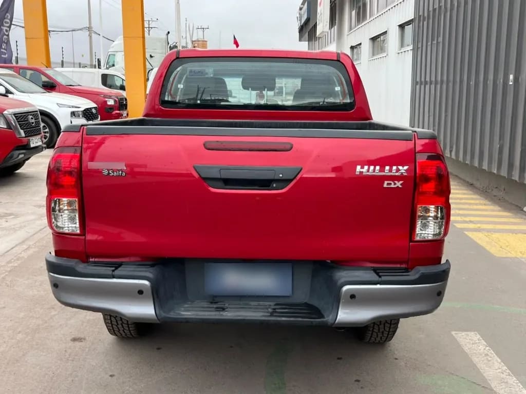 Toyota Hilux Dc 4x4 2.4 D Dx Mt año 2024