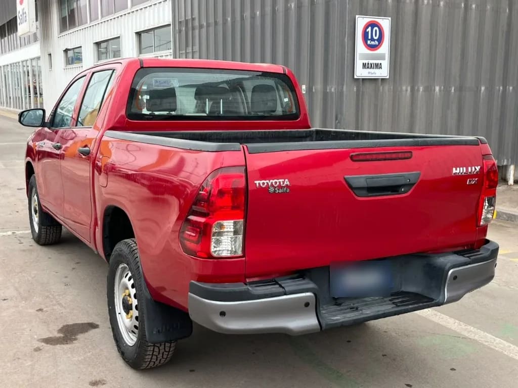 Toyota Hilux Dc 4x4 2.4 D Dx Mt año 2024