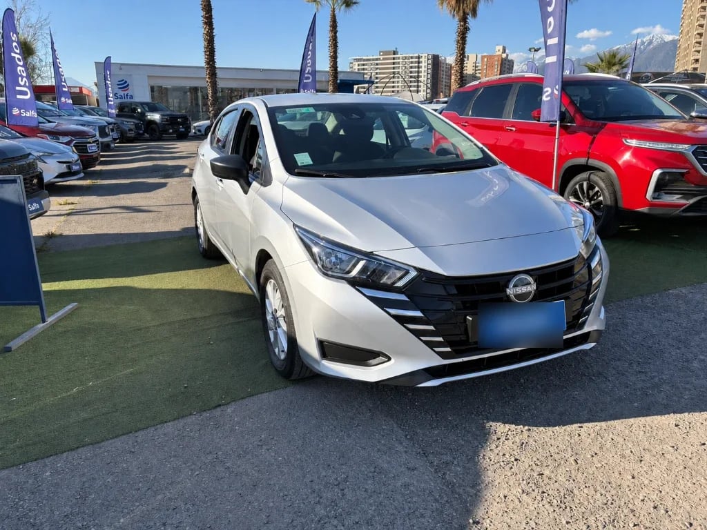 Nissan Versa 1.6 Sense 4x2 Mt 4p año 2025
