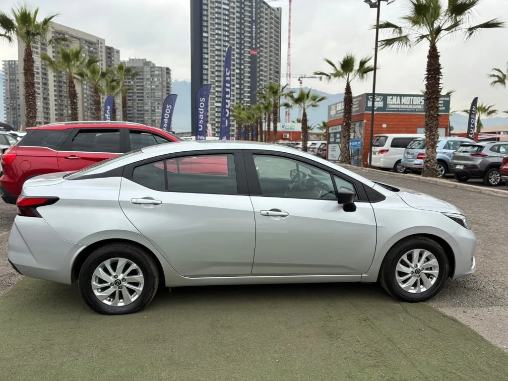 Nissan Versa 1.6 Sense 4x2 Mt 4p año 2025