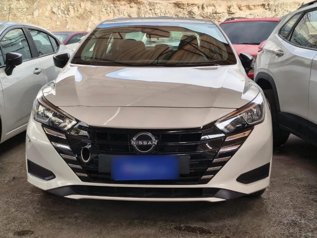 Nissan Versa 1.6 Sense 4x2 Mt 4p año 2025