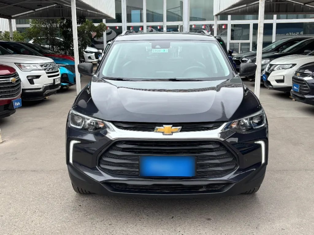 Chevrolet Tracker 1.2t Ltz R 4x2 At 5p año 2025
