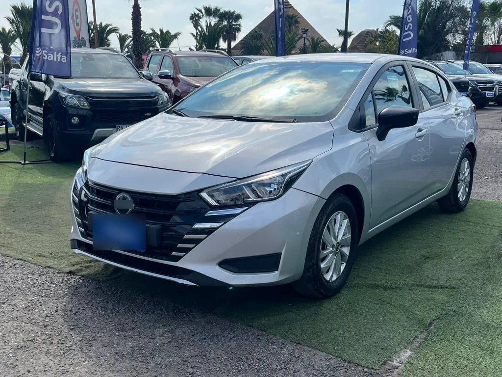 Nissan Versa 1.6 Sense 4x2 Mt 4p año 2025