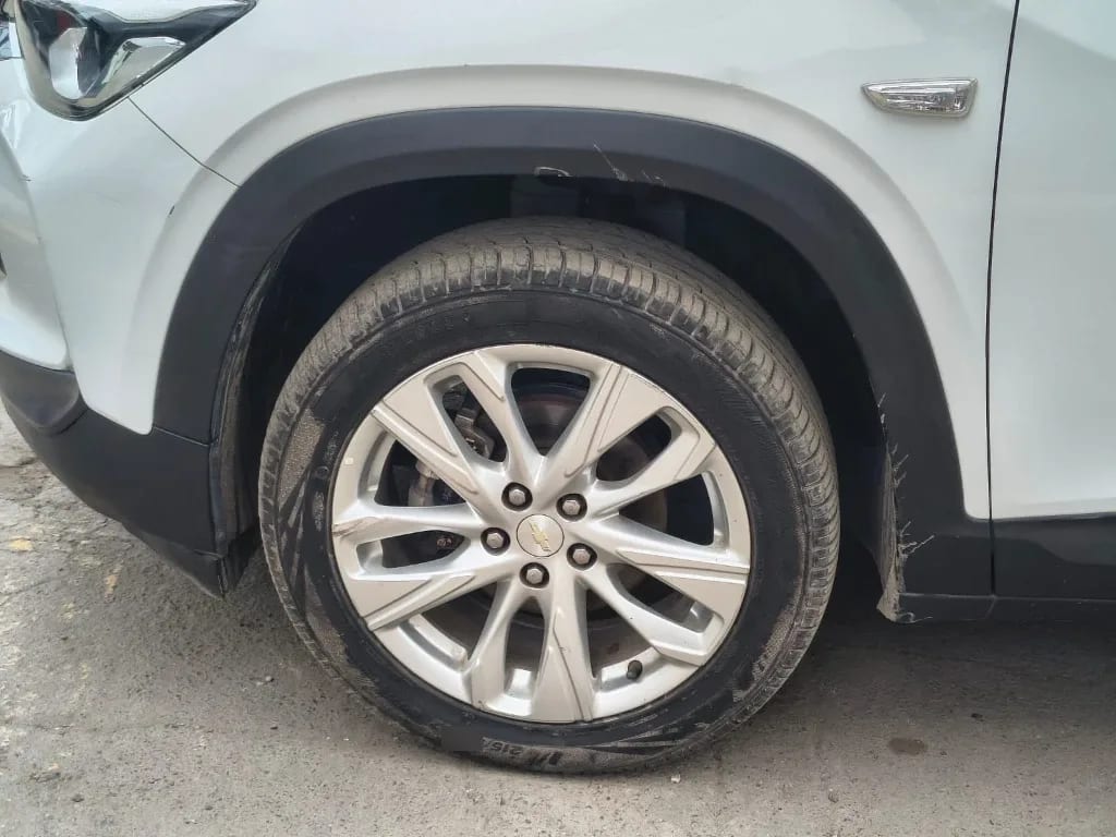 Chevrolet Tracker 1.2t Ltz Fwd Mt 5p año 2021