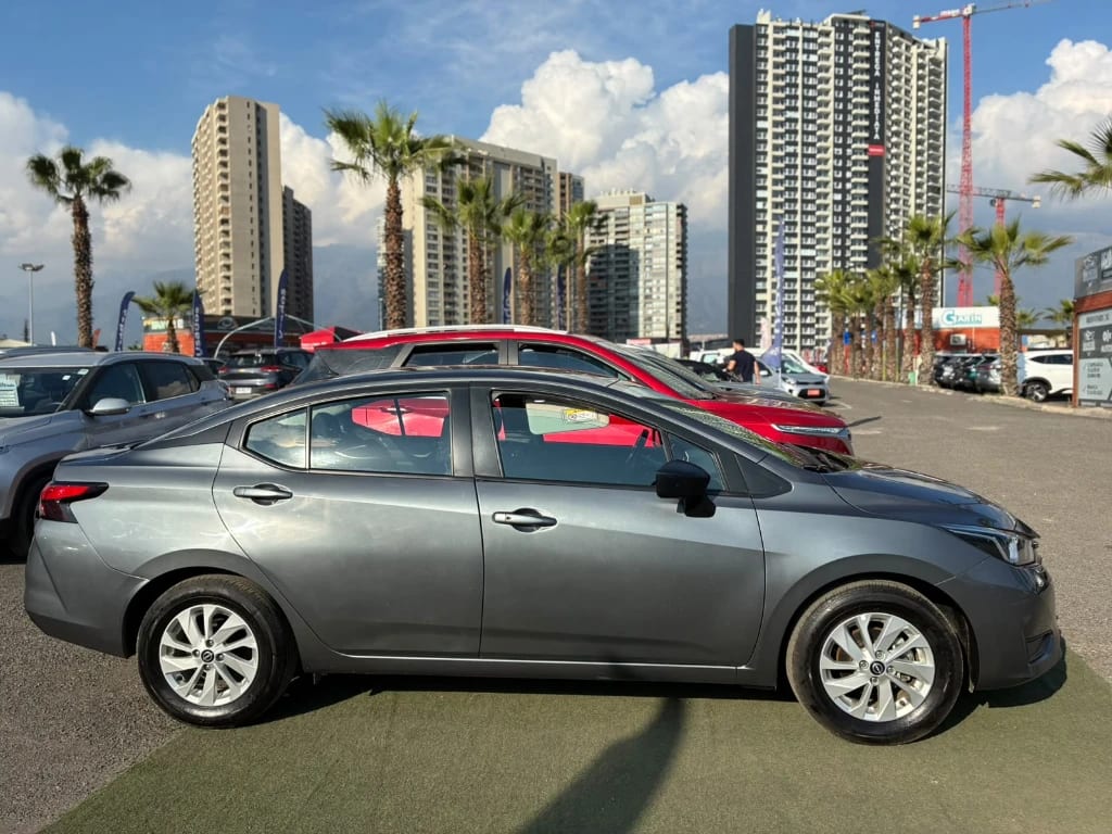 Nissan Versa 1.6 Sense 4x2 Mt 4p año 2025