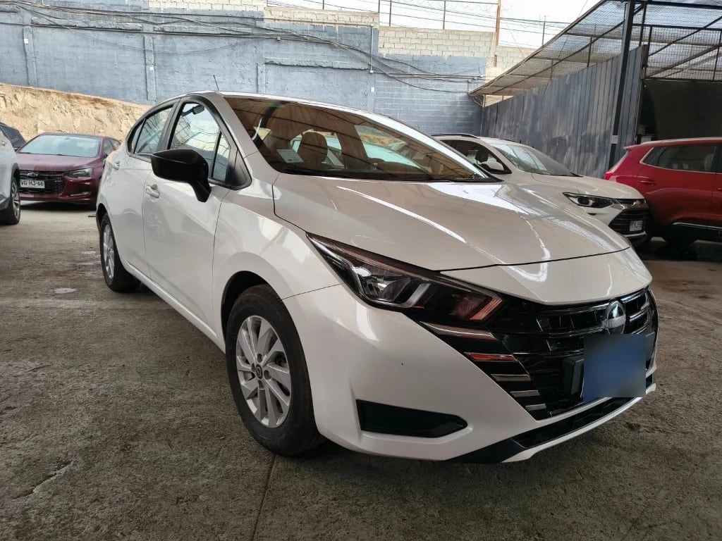 Nissan Versa Sense 1.6 Mt 4x2 año 2025