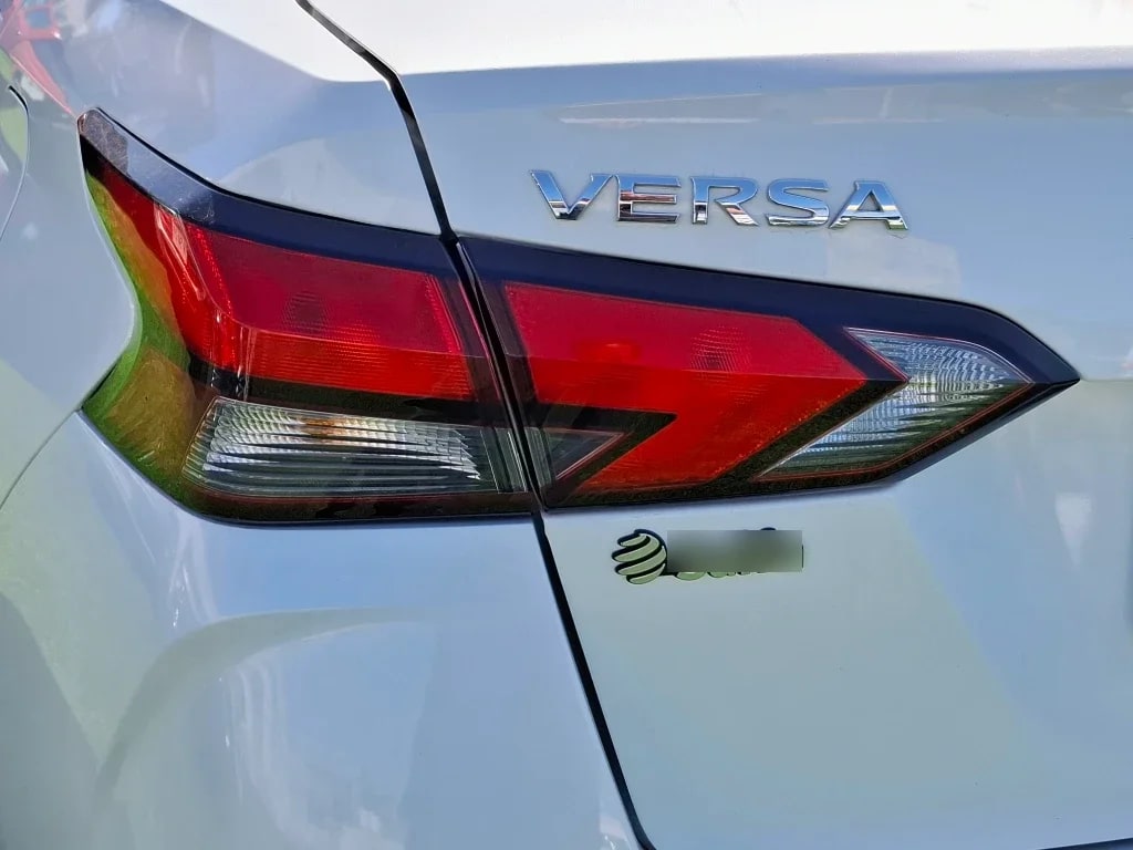 Nissan Versa 1.6 Sense 4x2 Mt 4p año 2025