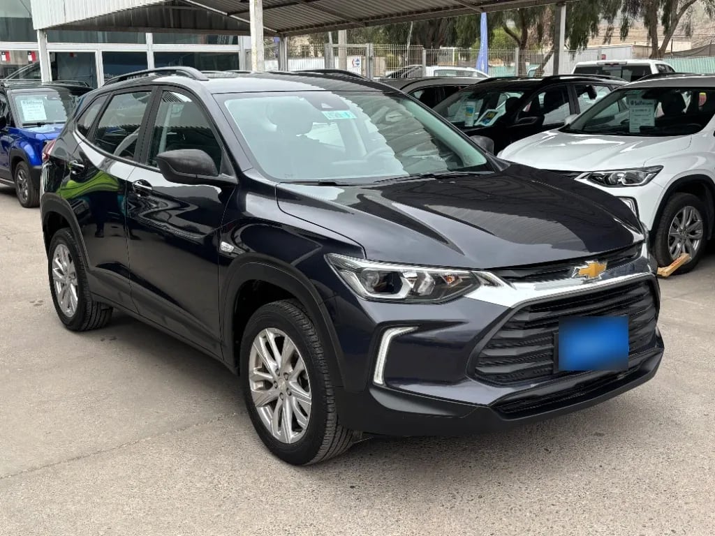 Chevrolet Tracker 1.2t Ltz R 4x2 At 5p año 2025