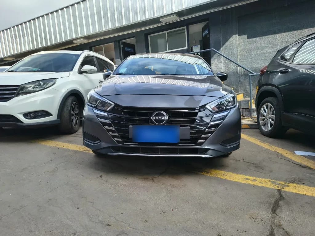 Nissan Versa 1.6 Sense 4x2 Mt 4p año 2025