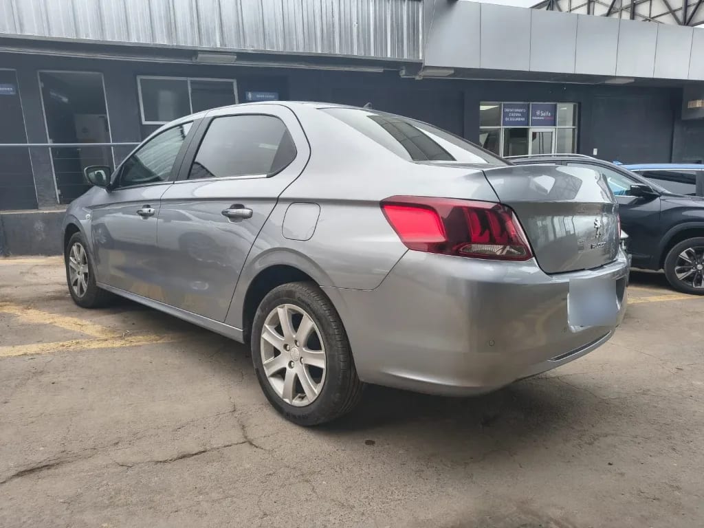 Peugeot 301 1.6 Allure Hdi 92 Mt Diesel año 2022