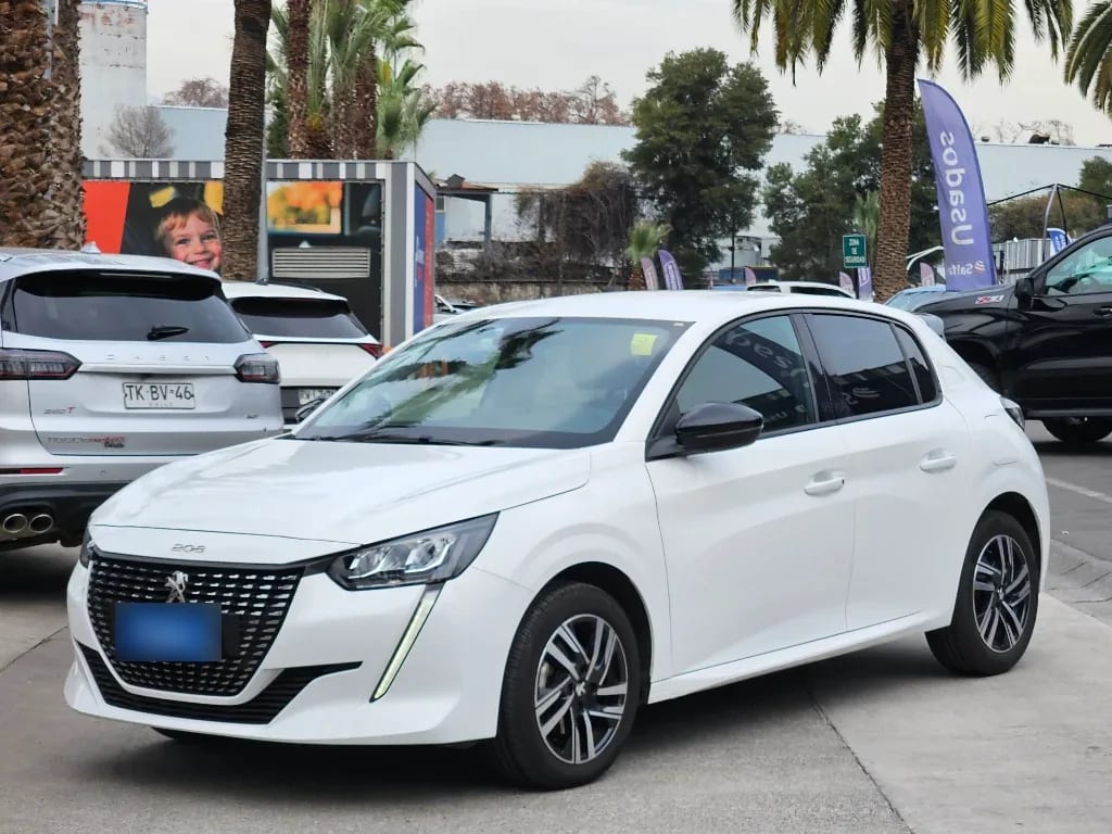 Peugeot 208 1.2t Mca Puretech 130 Allure 4x2 Eat8 5p año 2024