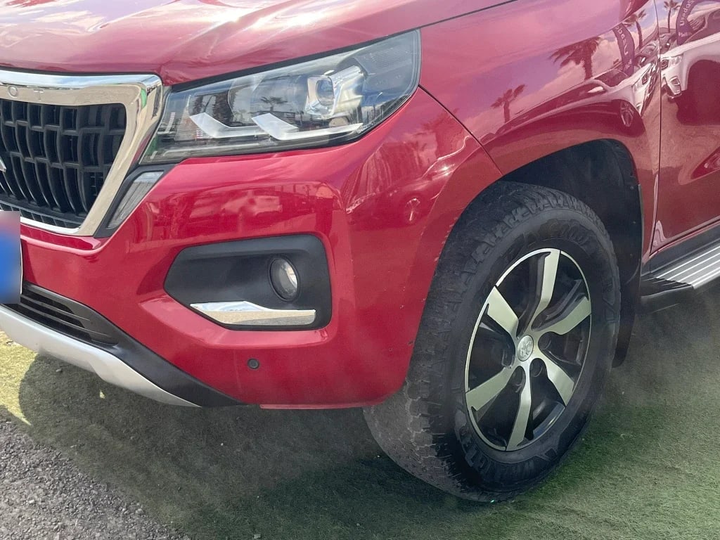 Peugeot Landtrek 2.2 Action4 Bluehdi Diesel 4x4 180hp At 4p año 2024