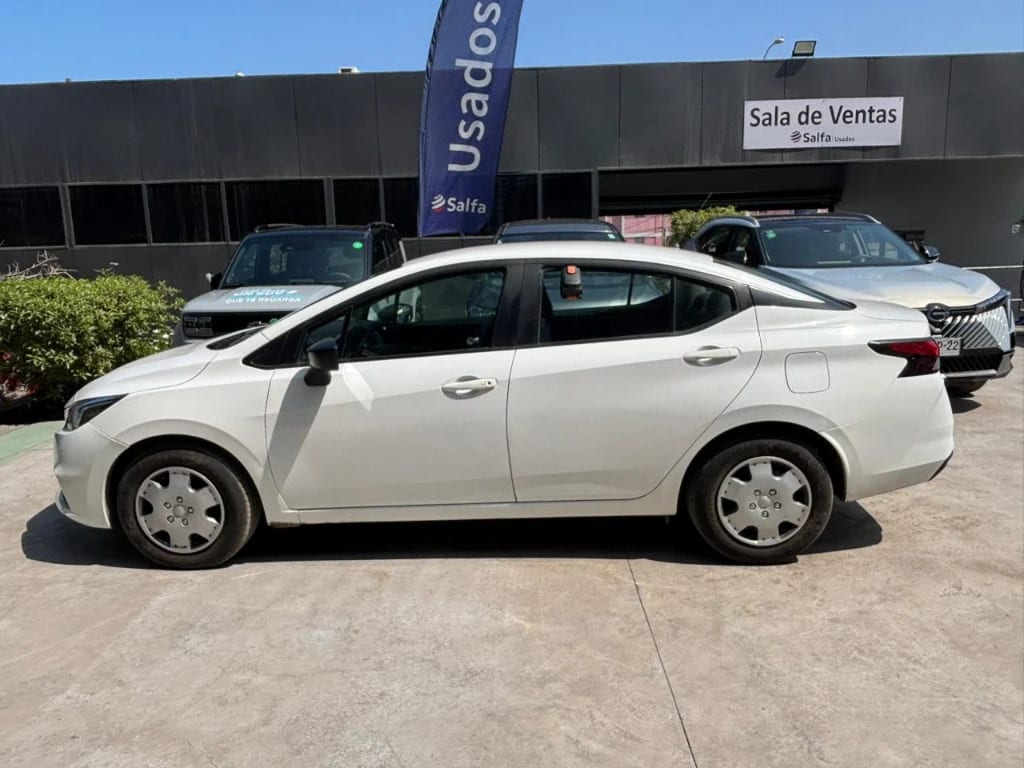 Nissan Versa 1.6 Sense 4x2 Mt 4p año 2023