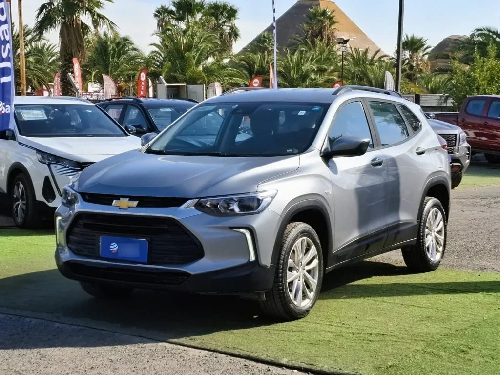 Chevrolet Tracker 1.2t Ltz R 4x2 At 5p año 2025