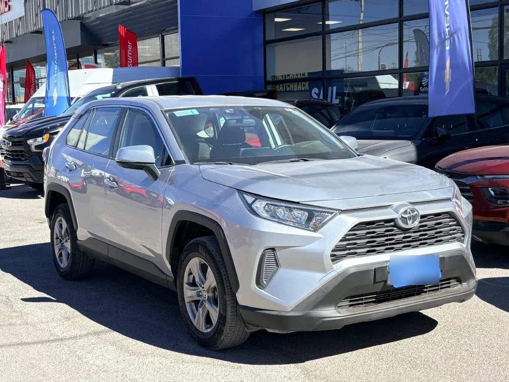 Toyota Rav4 2.0 Le 4x2 Cvt At 5p año 2023