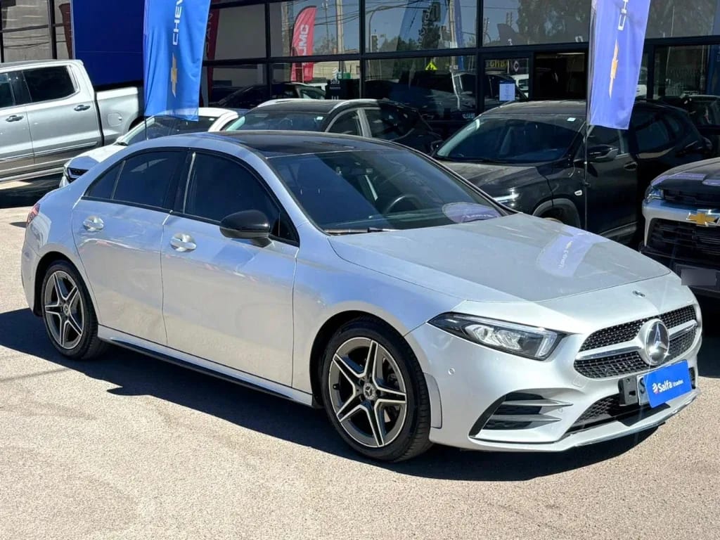 Mercedes-Benz A 200 1.3 Amg Line 4x2 Sedan At 4p año 2023