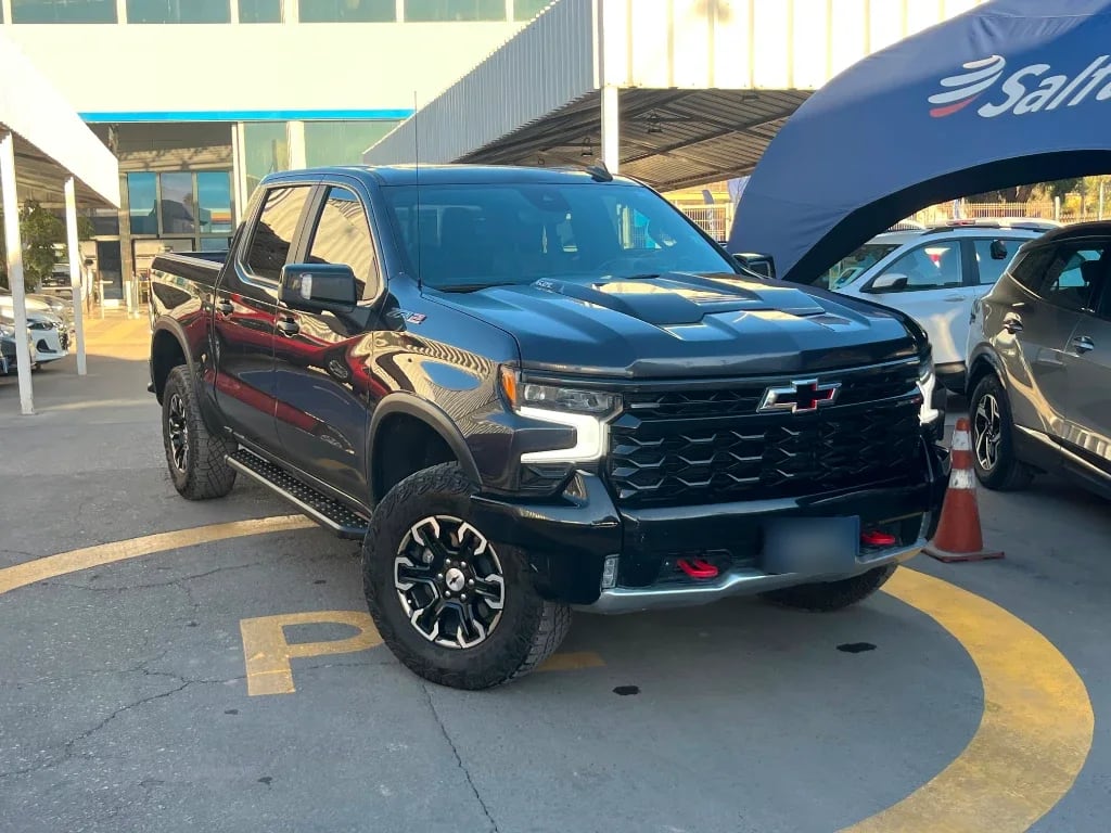 Chevrolet Silverado 6.2 Zr2 4x4 At 4p año 2024