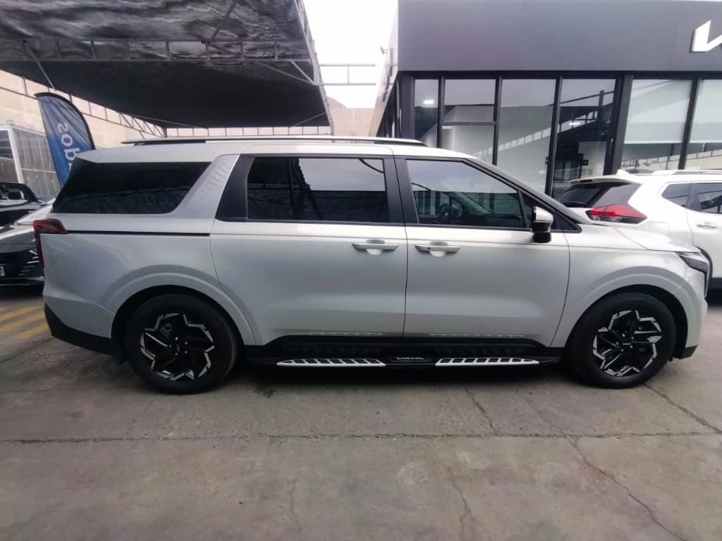 Kia Carnival 2.2 Ex Diesel 4x2 8at 5p año 2025