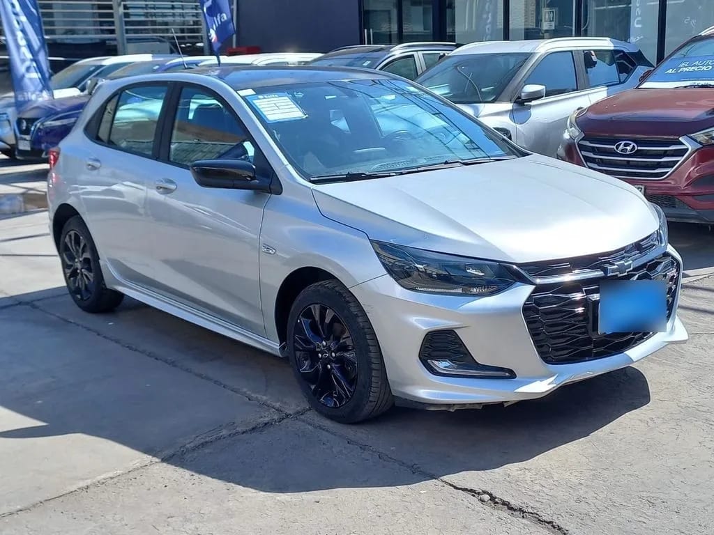 Chevrolet Onix 1.0t Rs Mt 5p año 2022