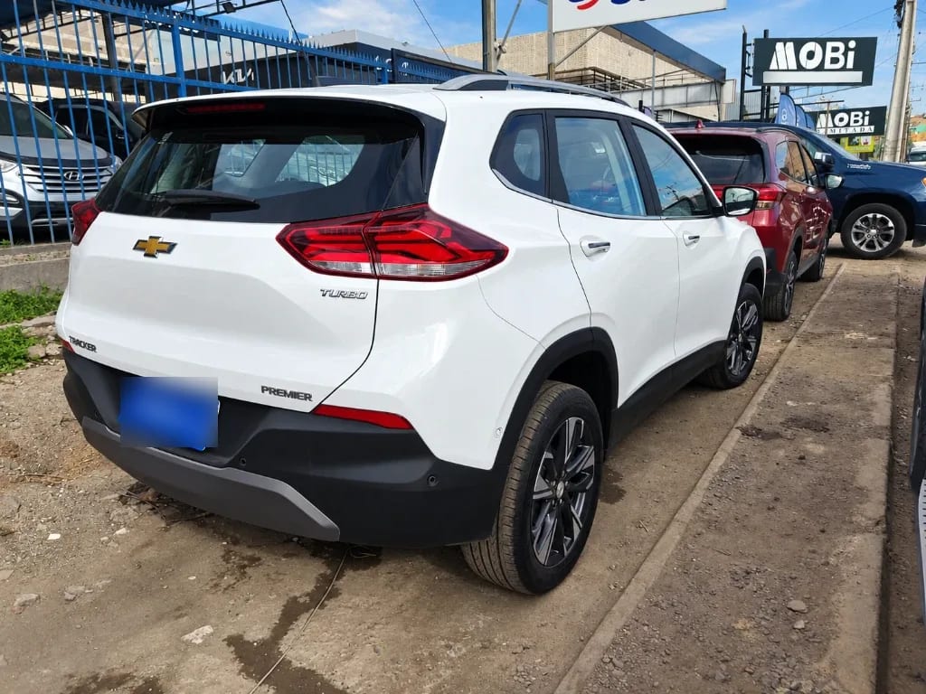 Chevrolet Tracker 1.2t Premier At S (c) año 2025
