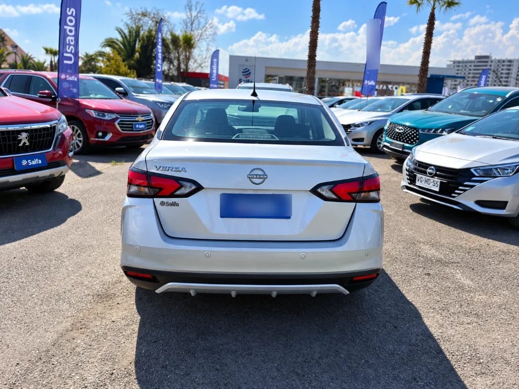 Nissan Versa 1.6 Sense 4x2 Mt 4p año 2025