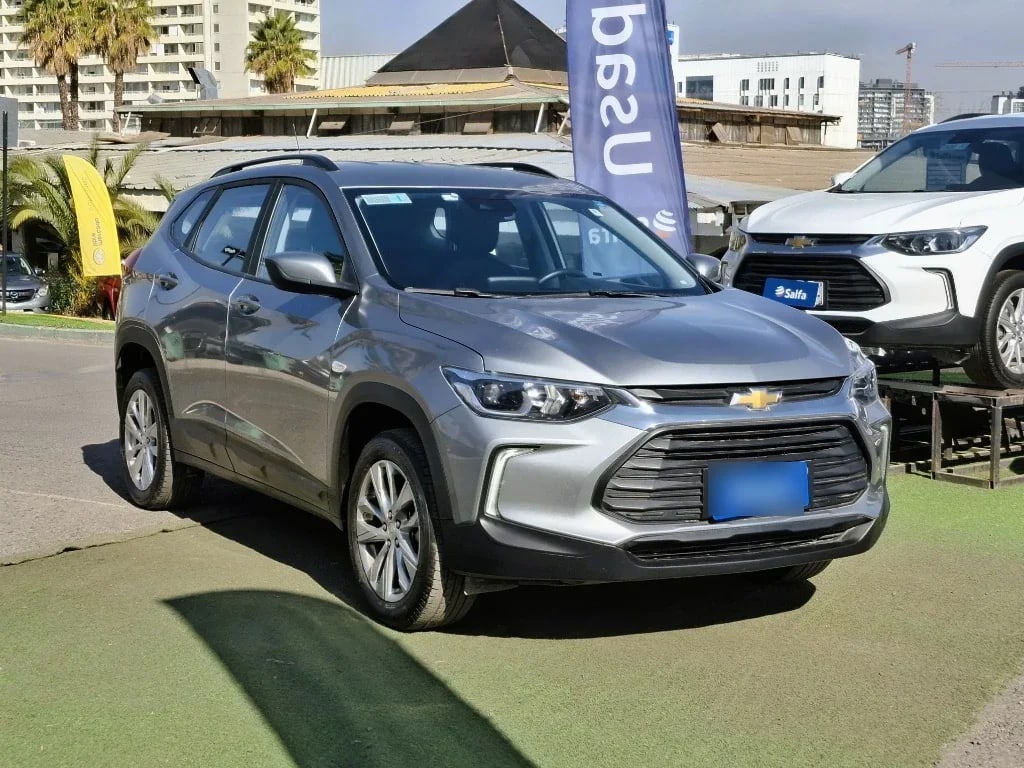 Chevrolet Tracker 1.2t Ltz R 4x2 At 5p año 2025