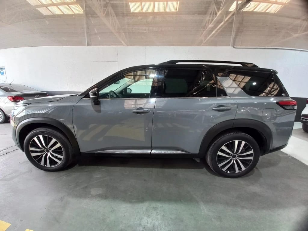 Nissan Pathfinder 3.5 Exclusive 4wd Cvt At 5p año 2024