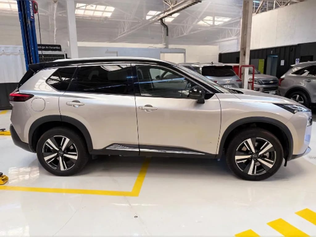 Nissan X-Trail 1.5 E-Power Exclusive Hybrid 4x4 Cvt At 5p año 2025