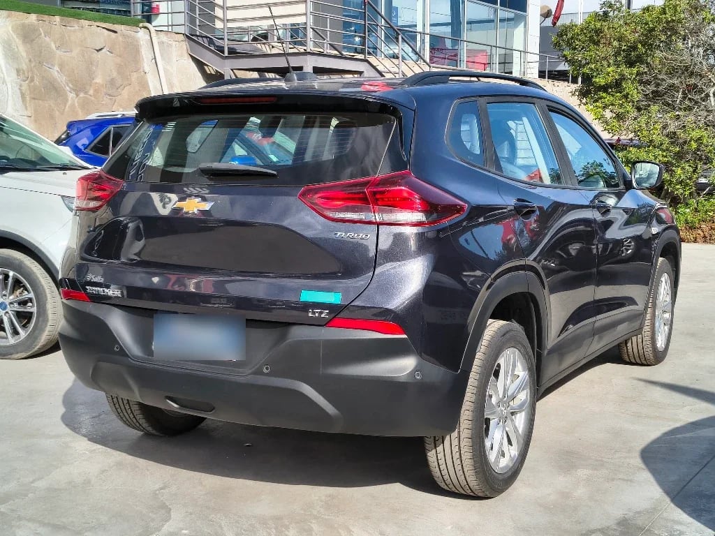 Chevrolet Tracker 1.2t Ltz R 4x2 At 5p año 2025