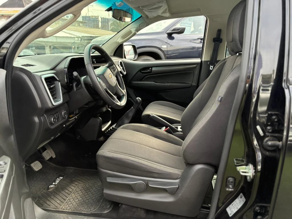 Chevrolet Colorado 2.8td Wt Mt 4wd S (c) año 2025