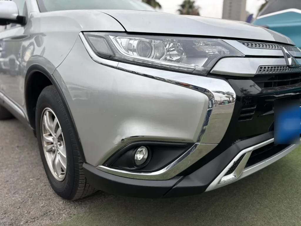 Mitsubishi Outlander 2.0 4x2 Mt 5p año 2021