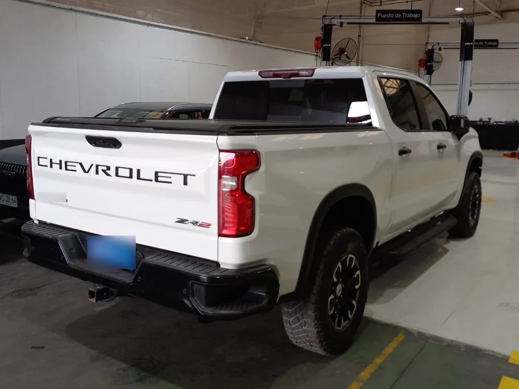 Chevrolet Silverado 6.2 Zr2 4x4 At 4p año 2023