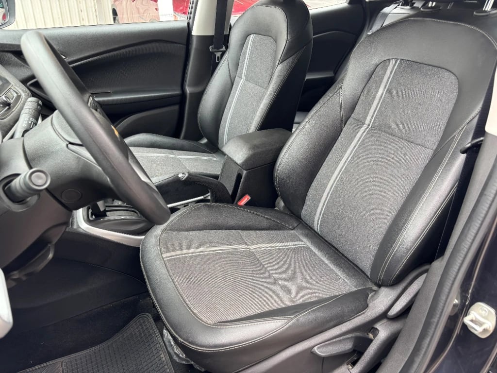 Chevrolet Tracker 1.2t Ltz R 4x2 At 5p año 2025