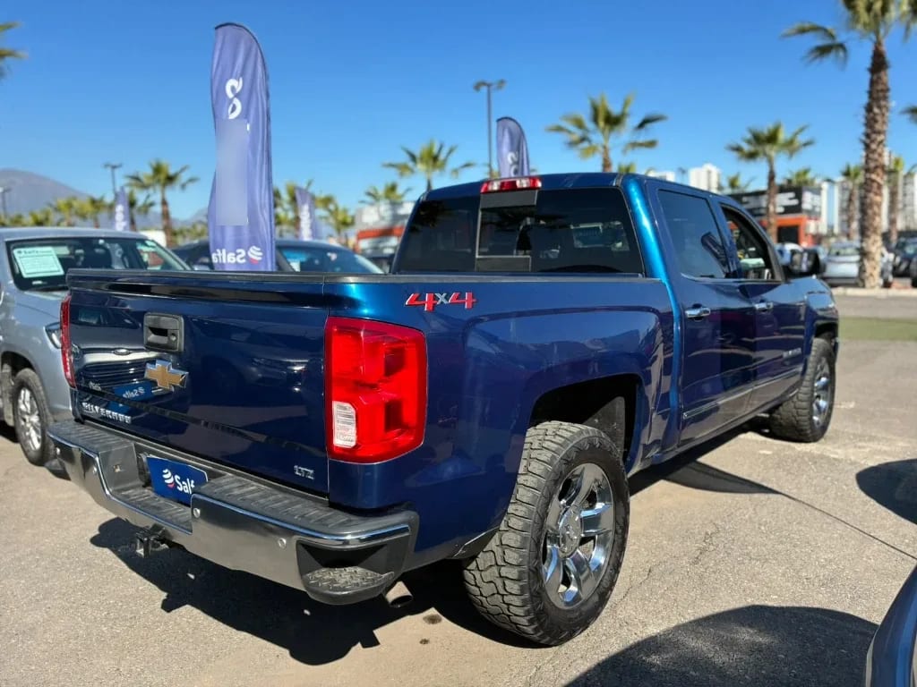 Chevrolet Silverado 5.3 Ltz 4wd Cc Dob Cab At 4p año 2019